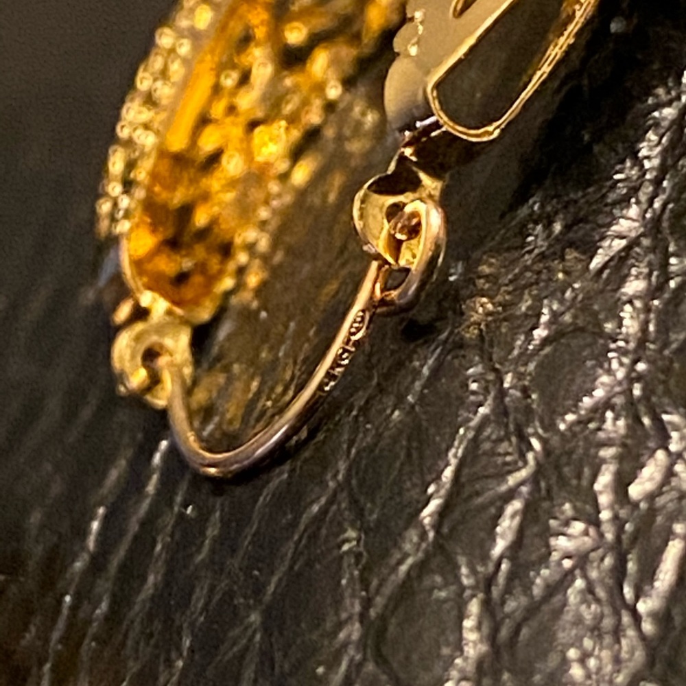 14K Yellow Gold Heart Hoop pierced Earrings - Picture 2 of 11